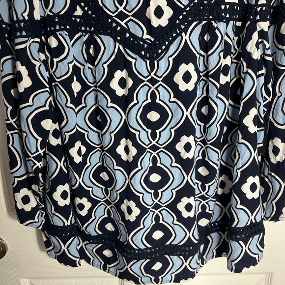 Crown & Ivy Blue and Black Geometric Blouse - Picture 4 of 11